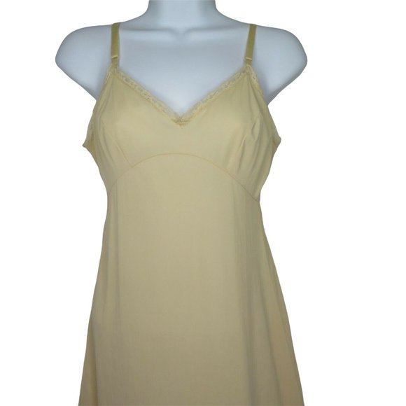 Vintage JC Penny Full Length Dress Slip S Beige Nylon Lace Trim Glam Pin Up USA - Picture 5 of 10